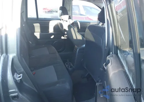 2014 Jeep Compass Sport z USA, uszkodzony, nr VIN 1C4NJCBB3ED560128